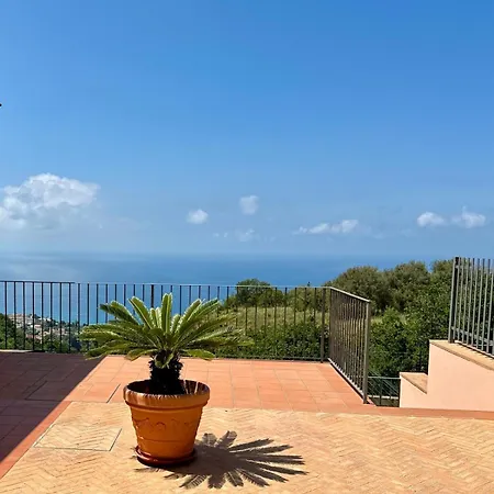 Blue In Angisi דירה